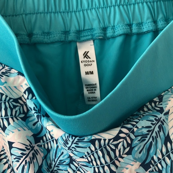 Kyodan Golf 2 piece set, long sleeve top and matching skort, UPF 50, Palm print - Picture 6 of 12